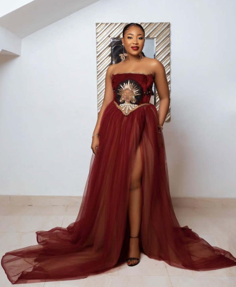 Erica rocks one of the stunning gowns at the red carpet