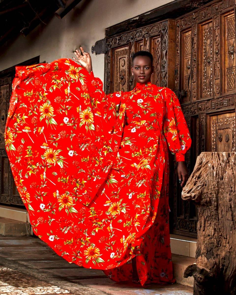 Bettinah Tianah stuns in an African outfit