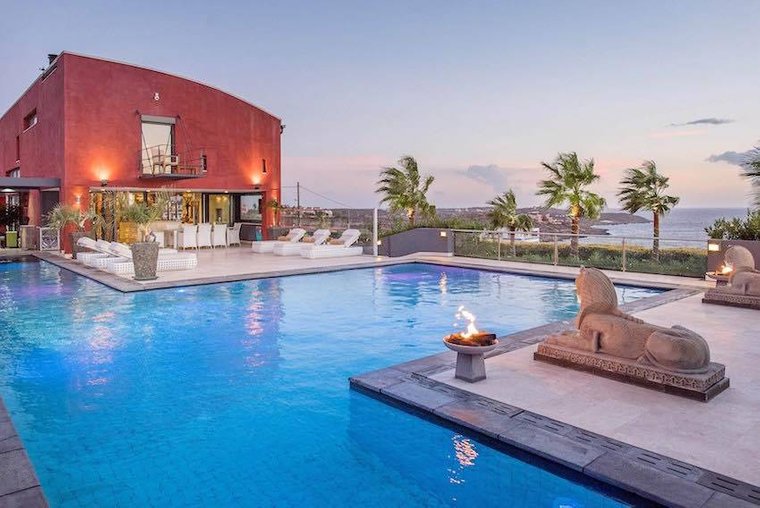 The Cozy environs of the Luxury Villa