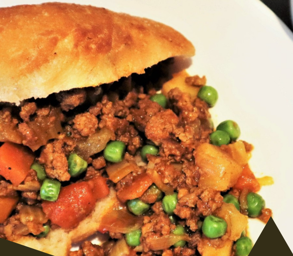 Vetkoek and Curried Mince By Foodle Club