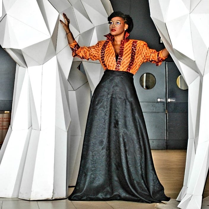 Another one of Nadir Tati elegant golden brown and black attire