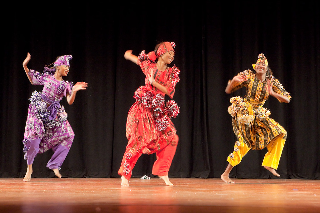 african dance costumes history