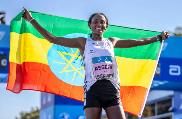 Tigst Assefa makes world history at the 2023 Berlin Marathon