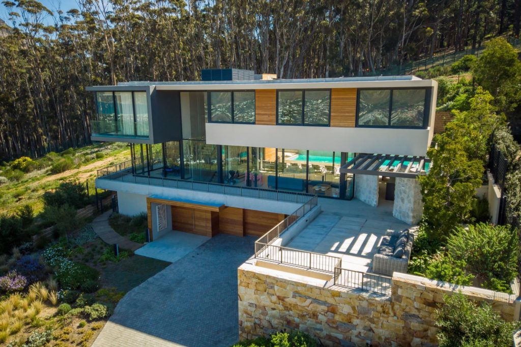Magnificent Home Set in Kerzner Private Security Estate, Mount Rhodes