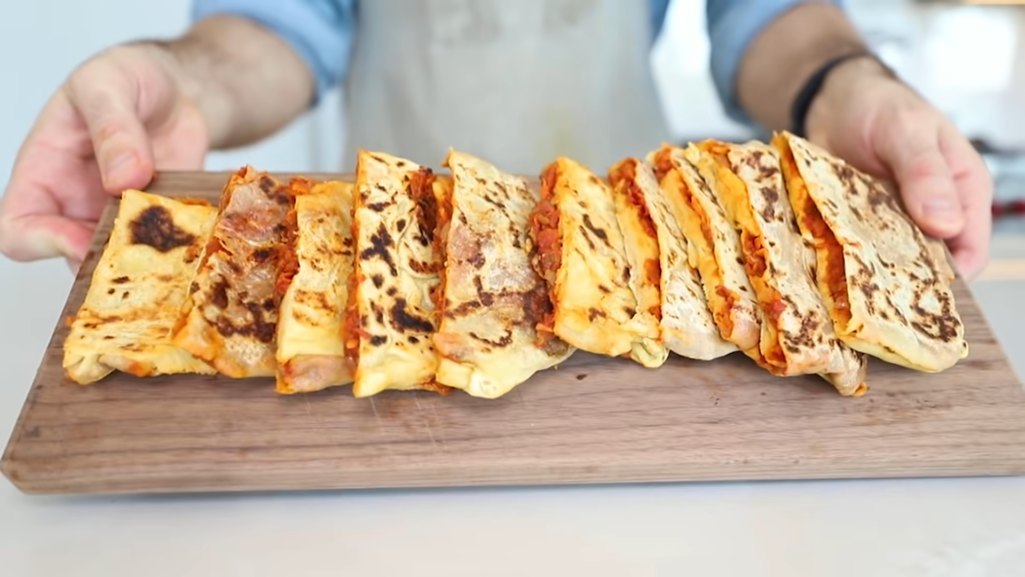Mahjouba (Algerian Crêpes)