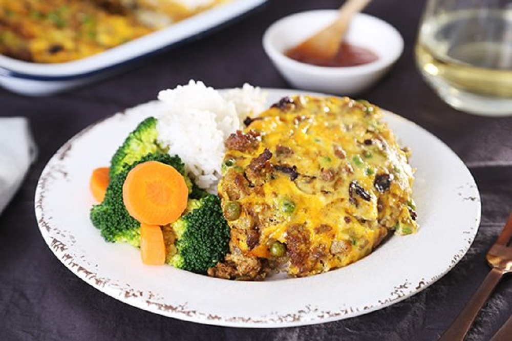 amb Bobotie with Rice & Mango Chutney served with Broccoli & Carrots By You Plate It