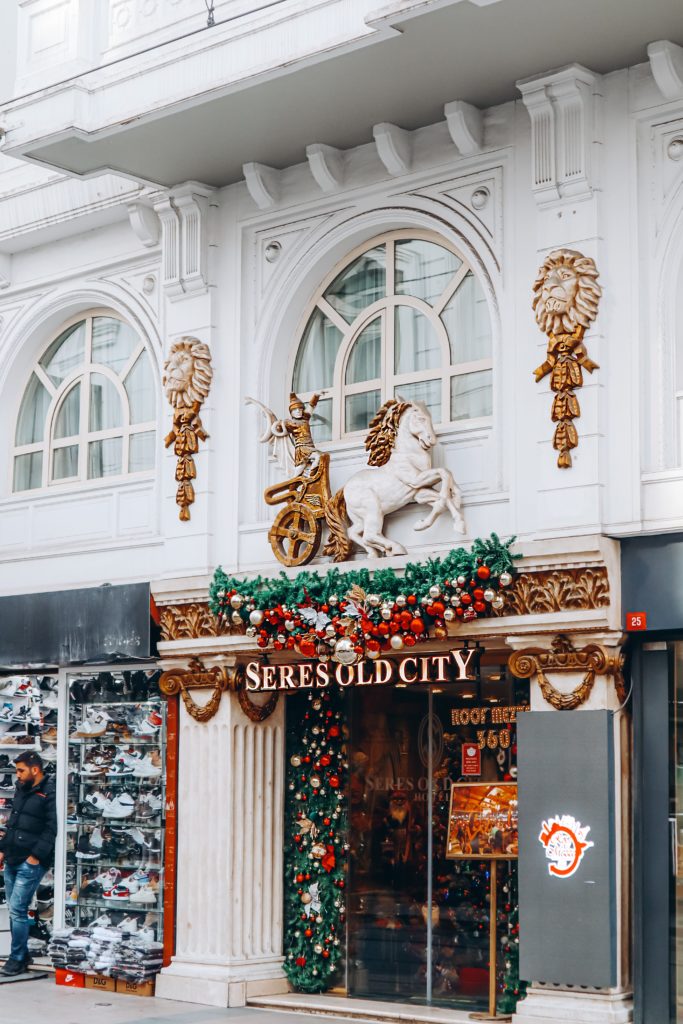 There are numerous decoration pieces for your walls for the Christmas holiday